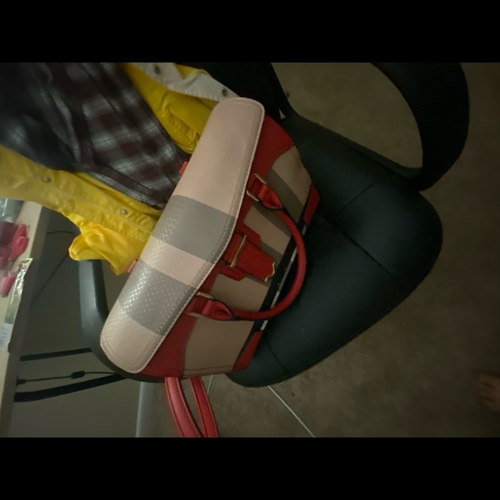 Purses - Picture 2 of 8